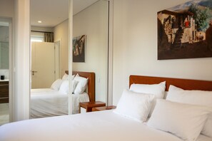 3 Schlafzimmer, Schreibtisch, Bügeleisen/Bügelbrett, kostenloses WLAN