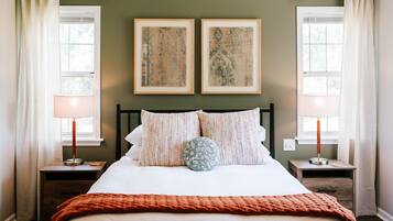 3 camere, una scrivania, ferro/asse da stiro, Wi-Fi gratuito