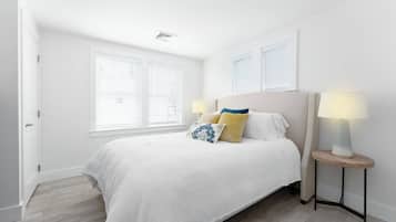 1 Schlafzimmer, Schreibtisch, WLAN, Bettwäsche