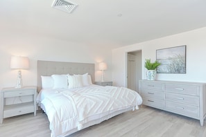 1 bedroom, desk, WiFi, wheelchair access
