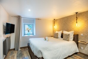 1 habitación, tabla de planchar con plancha, wifi y ropa de cama 