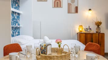 1 chambre, fer et planche à repasser, Wi-Fi, draps fournis