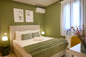 In-room safe, blackout curtains, iron/ironing board, free WiFi