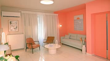 Apartment, 2 Bedrooms, Balcony, City View | Living area | Smart TV