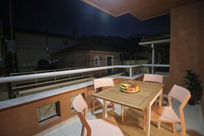 Apartment, 2 Bedrooms, Balcony, City View | Balcony