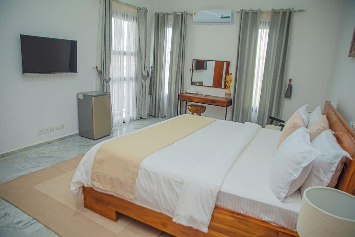 Senior Double Room, Balcony, Garden View | In-room safe, free WiFi