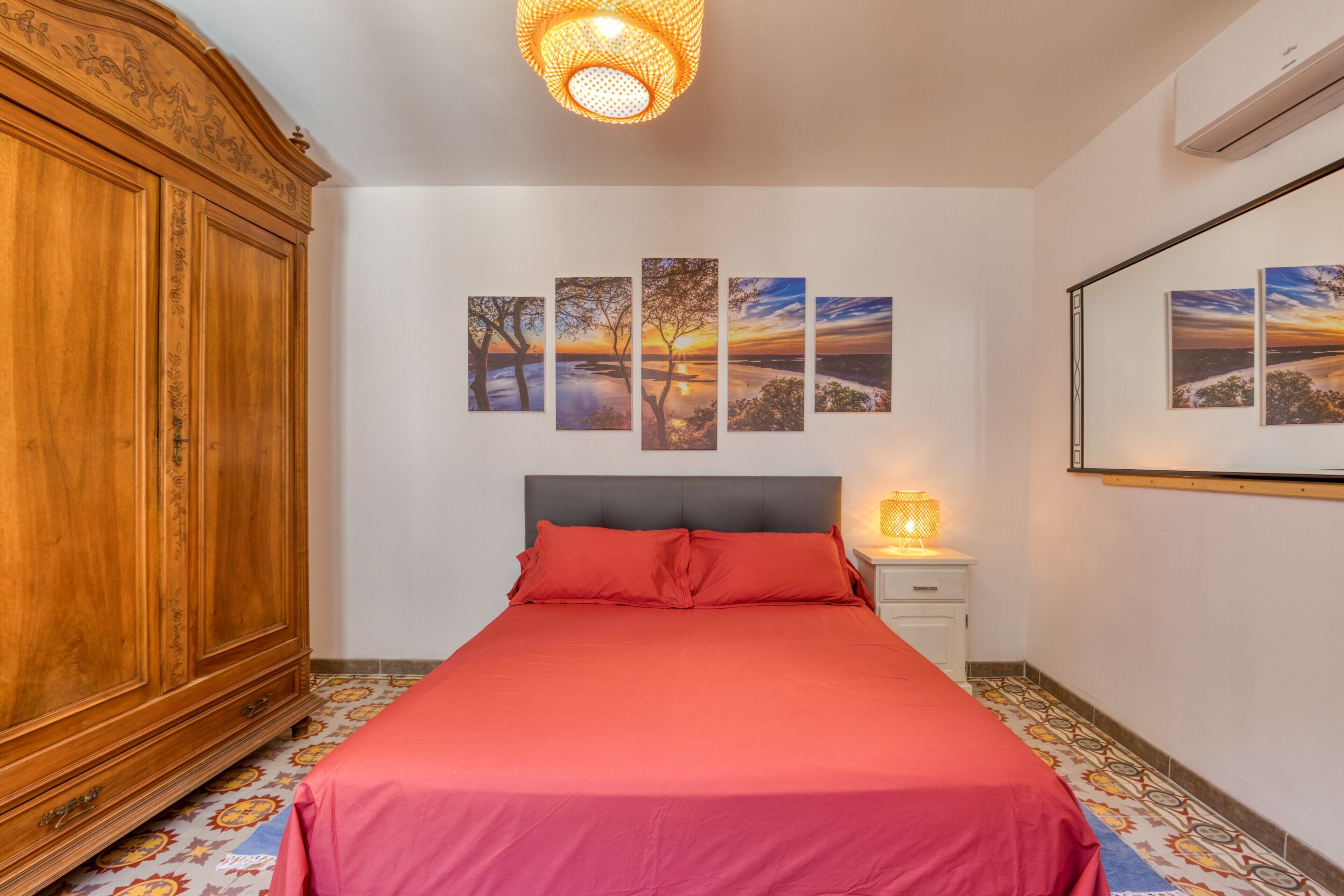 2 chambres, fer et planche à repasser, Wi-Fi, draps fournis