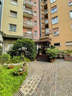 Fachada de la propiedad