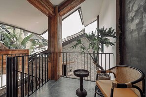 Habitació doble de luxe, pati, vistes al riu | Terrassa o pati
