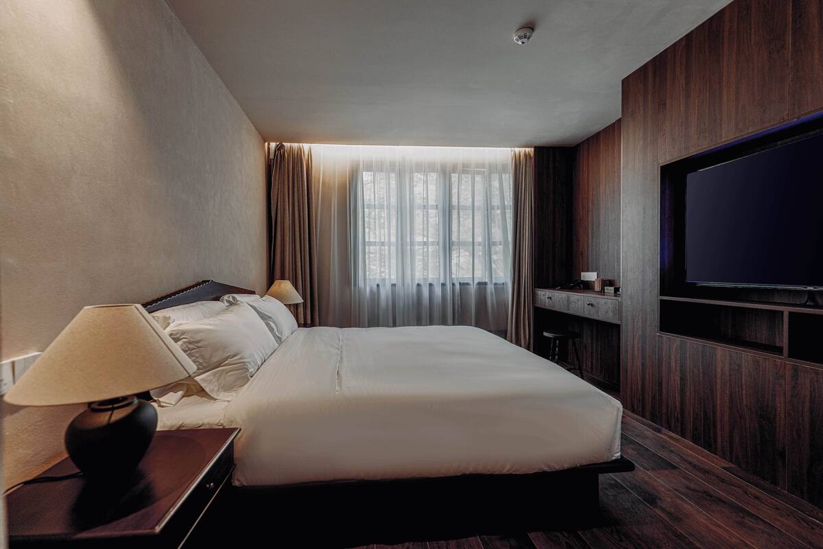 Basic Double Room, Hill View | Blackout drapes, iron/ironing board, free WiFi