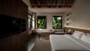 Premier Double Room, Hot Tub, River View