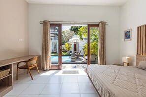Premier Villa | Iron/ironing board