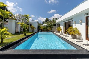 Udendørs pool