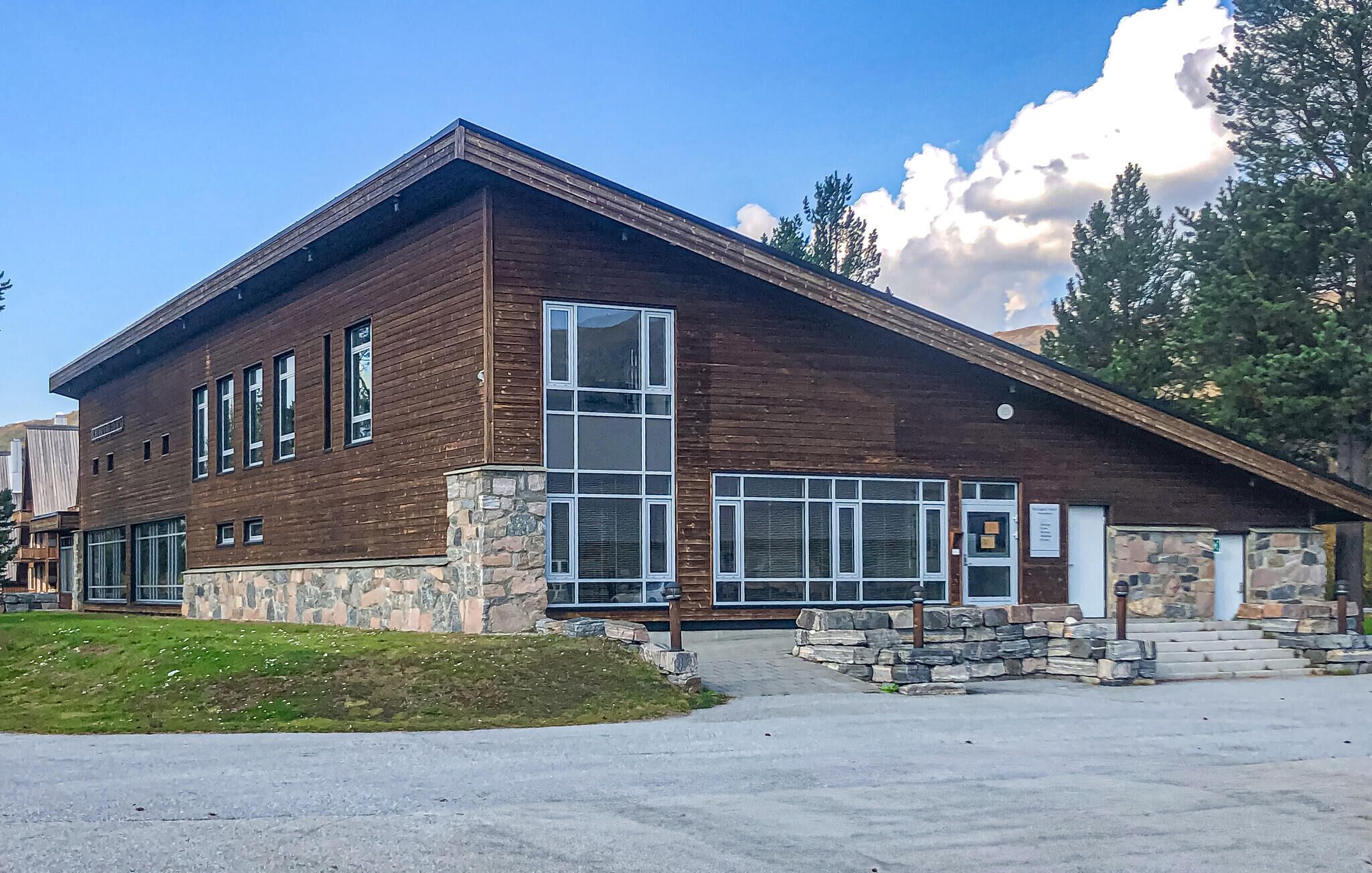 المنشأة من الخارج