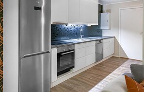 Kühlschrank, Ofen, Herdplatte, Geschirrspüler