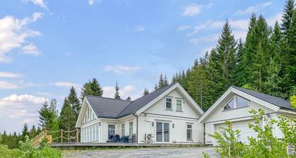 Pet friendly home in Eidsvåg i Romsdal