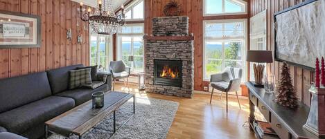 Televisie en een open haard