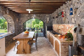 Outdoor dining