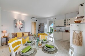Family House, Multiple Bedrooms, 2 Bathrooms (Il Silenzio House) | Interior