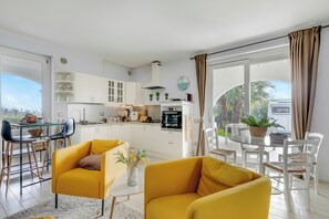 Family House, Multiple Bedrooms, 2 Bathrooms (Il Silenzio House) | Interior - Il Silenzio House (Manerba del Garda)
