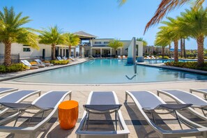 A heated pool - Luxury 5bed Villa with Complimentary Pool Heating (Kissimmee)