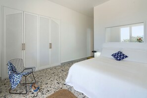 5 bedrooms, iron/ironing board, travel cot, free WiFi