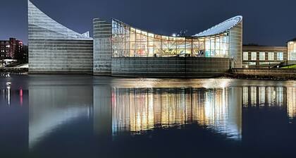 Explore Wichita's Downtown – Stay in a Modern and Spacious Unit