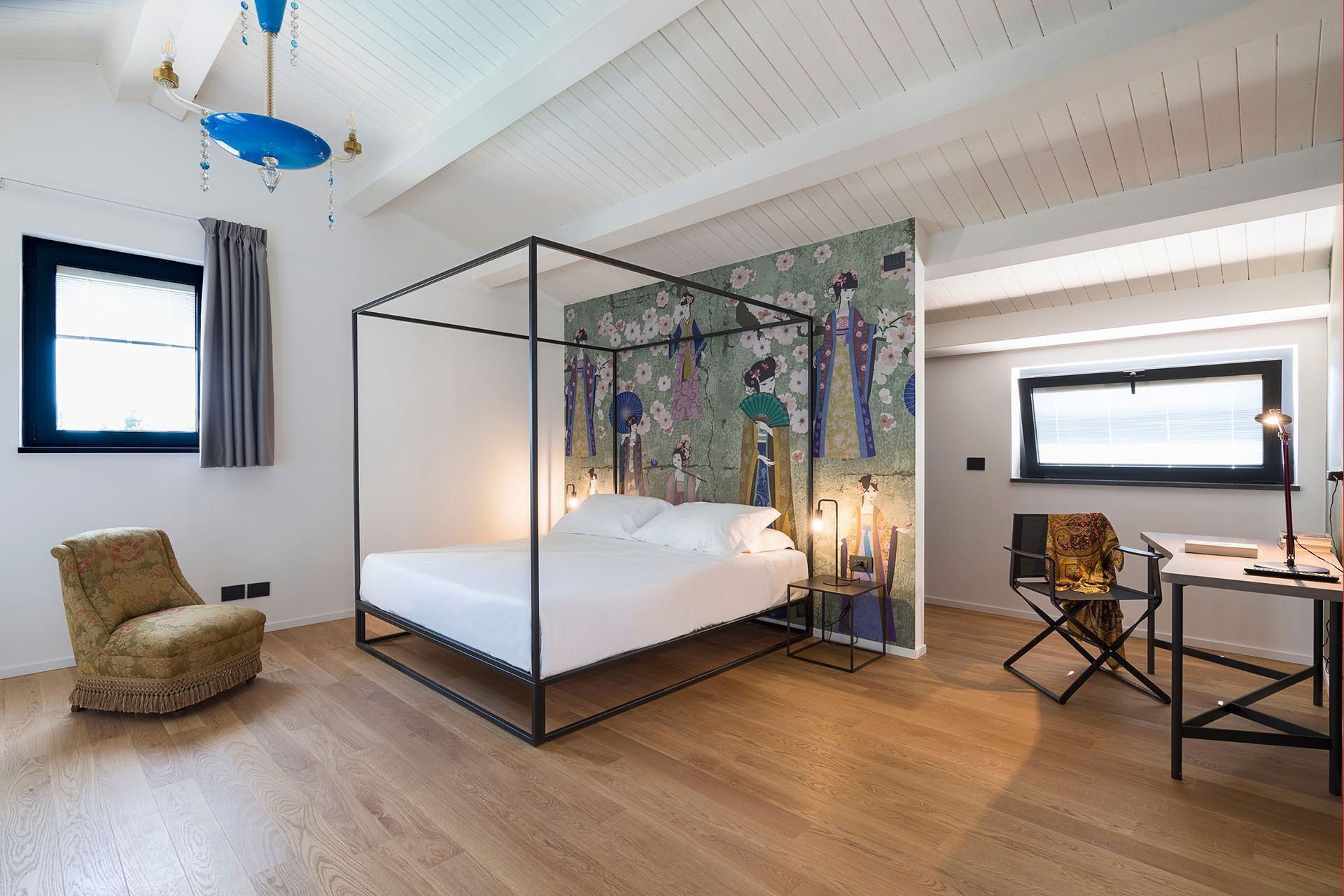 6 bedrooms, iron/ironing board, travel crib, free WiFi