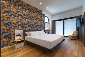 6 chambres, fer et planche à repasser, lit parapluie, Wi-Fi gratuit