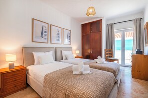 مكواة/لوح كي وواي فاي مجانًا