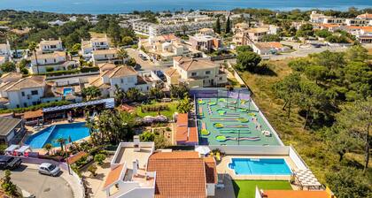 Solar do Castelo Villa with Pool