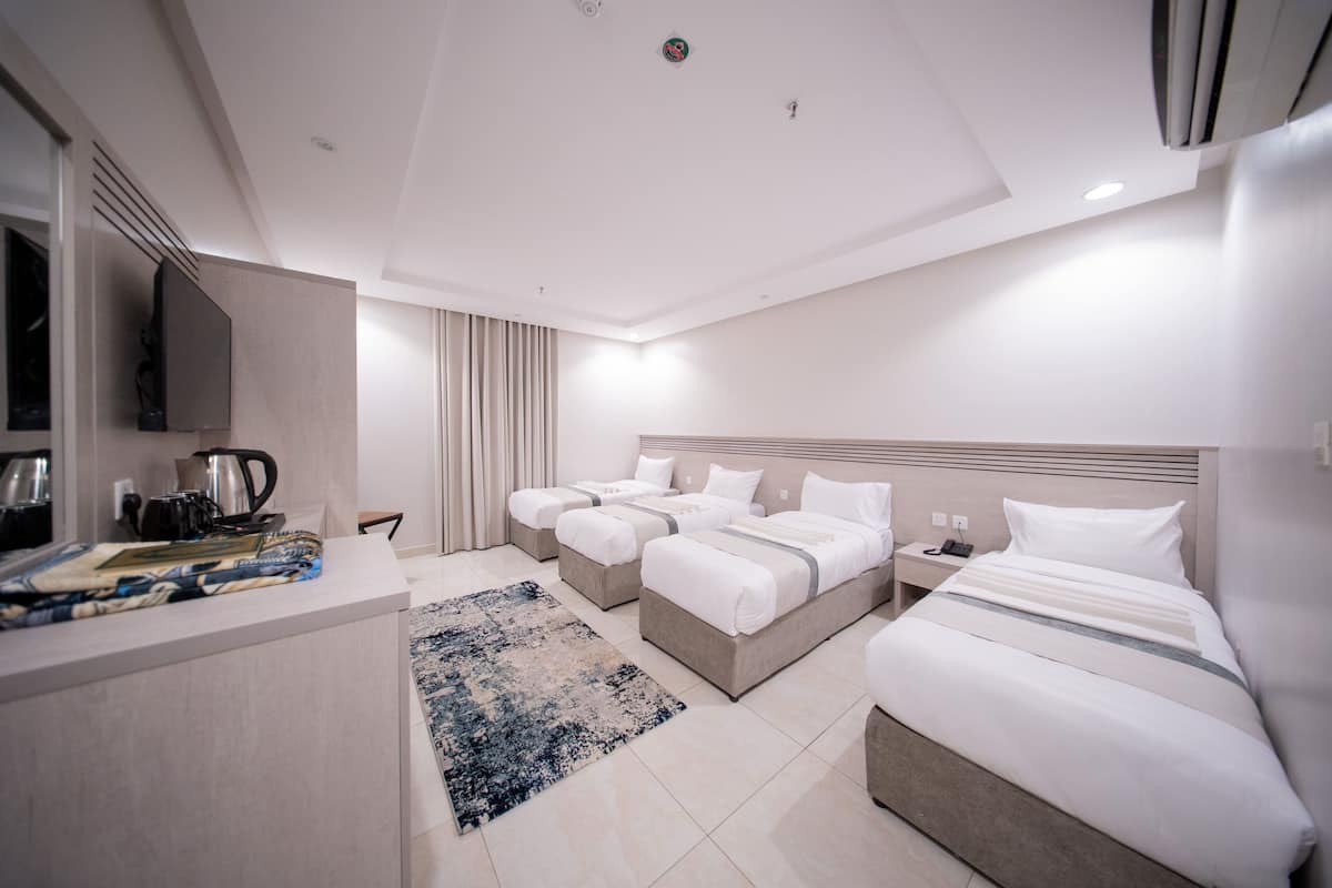 Room | Bar mini, seterika/papan seterika, Wi-fi percuma, cadar katil