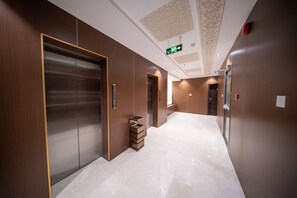 ฝ่ายต้อนรับ