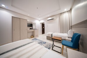 มินิบาร์, เตารีด/โต๊ะรีดผ้า, Wi-Fi ฟรี, ผ้าปูที่นอน