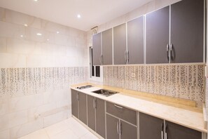 Mini-fridge, microwave, stovetop - Orvana AlNaseem (Makkah)