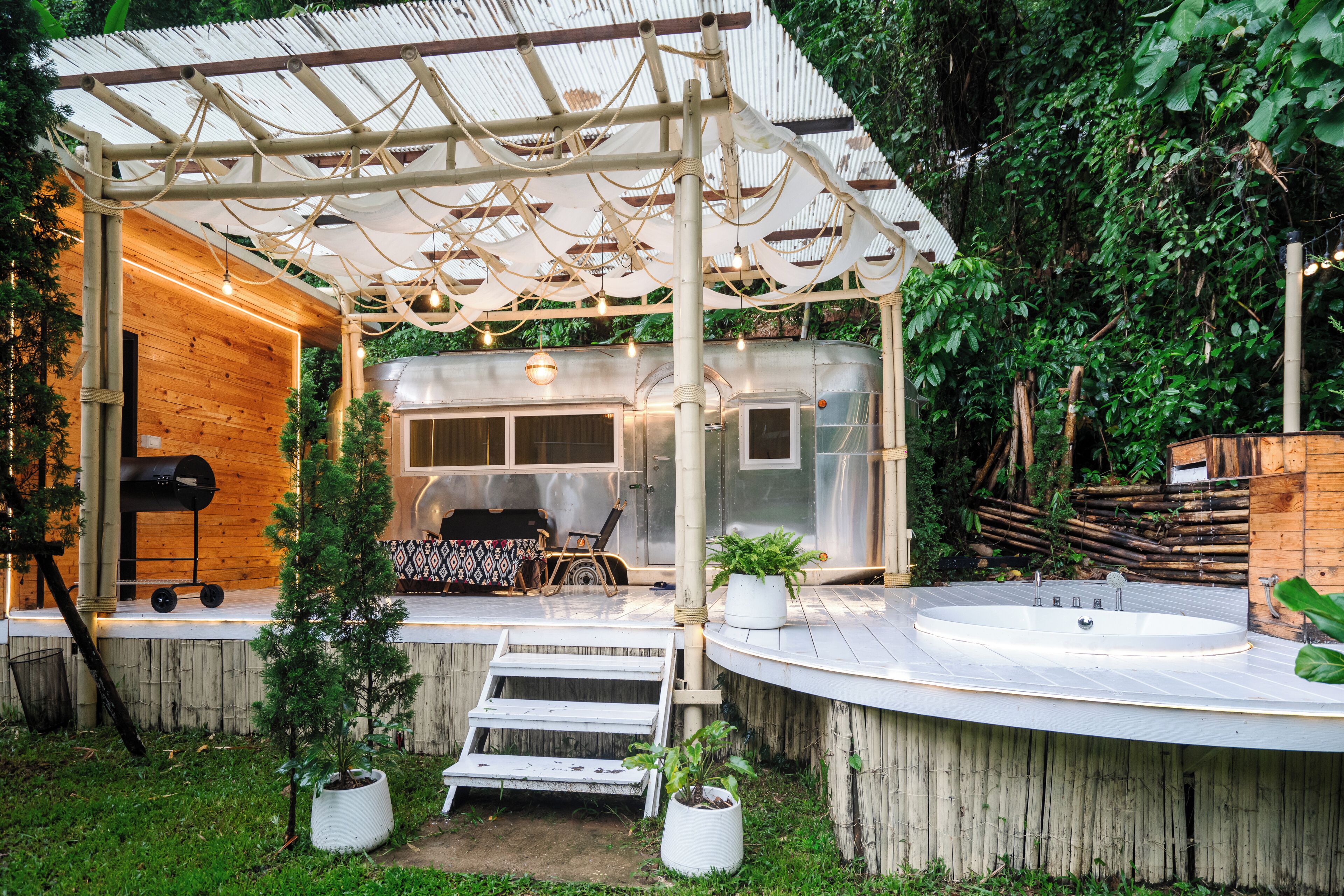 Romantic Mobile Home