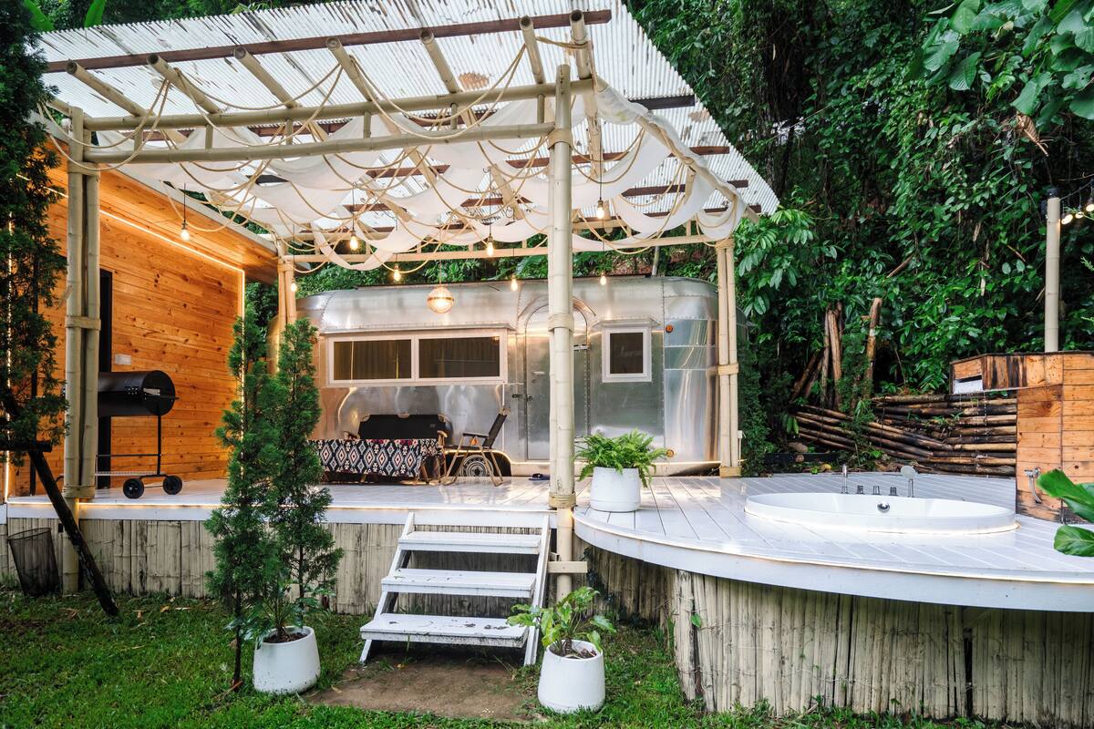 Romantic Mobile Home | Free WiFi
