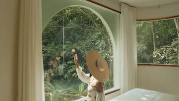 Two-Bedroom Villa | Free WiFi