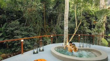 Luxury Villa | Terrace/patio