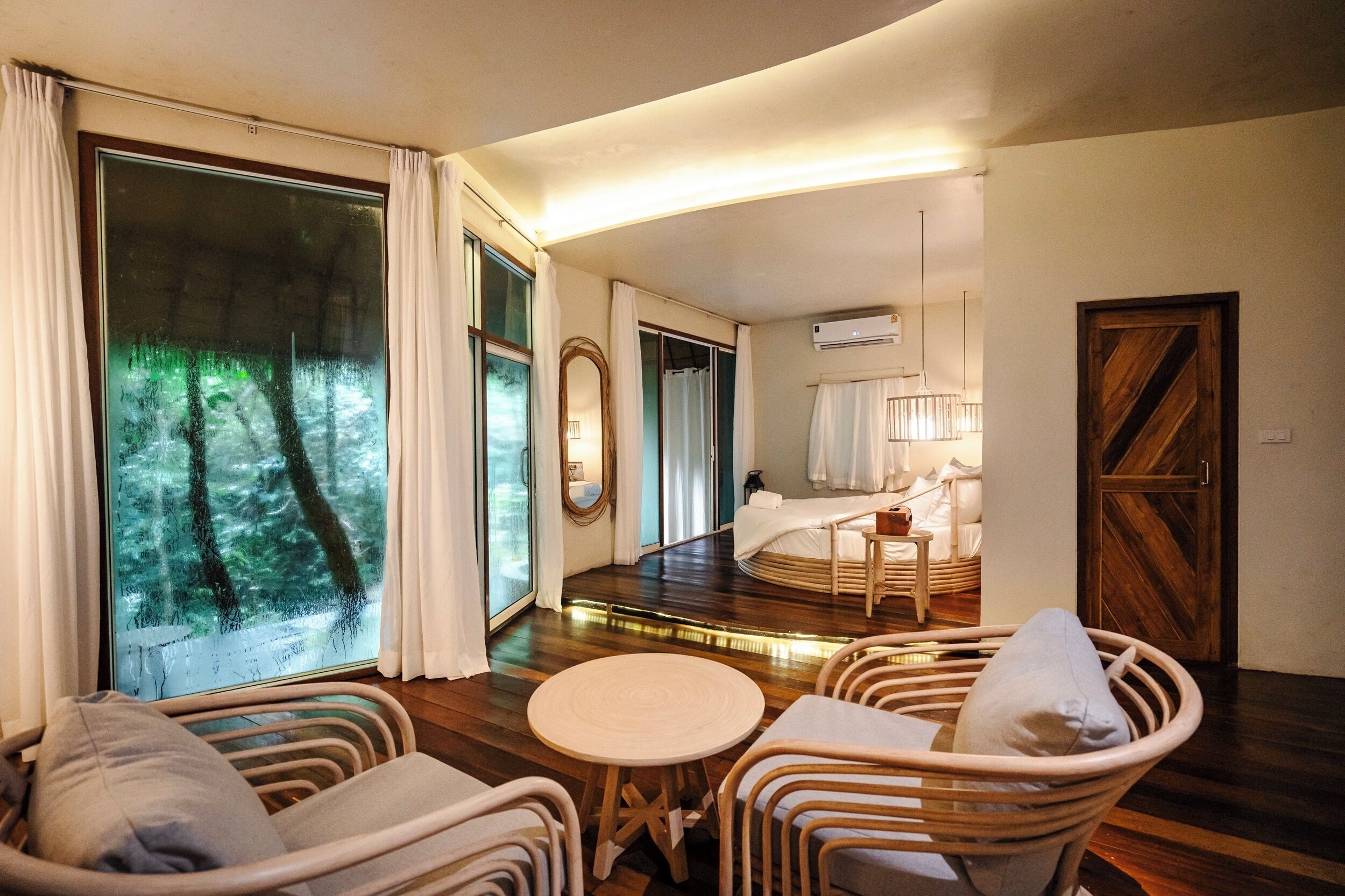 Superior Villa | Rollaway beds, free WiFi, bed sheets