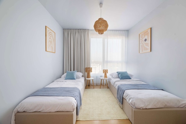 Exclusive Apartment, 2 Bedrooms, Balcony, Sea View | Iron/ironing board, free WiFi