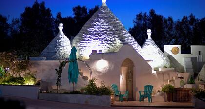 The Trullo on the Valley with pool and breathtaking views