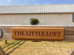 Exterior detail - The Little Loft (Burford)