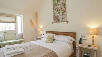 1 chambre, décoration personnalisée, ameublement personnalisé