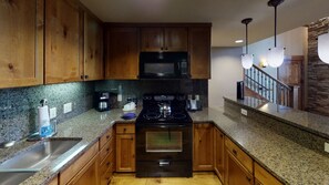 Fridge, microwave, oven, stovetop - Top Floor Lake View | Resort Amenities (Tamarack)