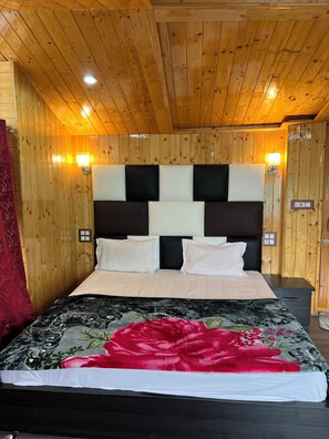 Luxury Double Room, Mountain View | Desk, free WiFi - PEARL RESIDENCY (Anantnag)