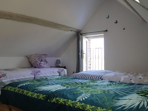 2 bedrooms, bed sheets