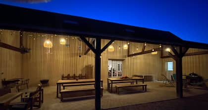 Gßte calme prÚs de La FlÚche, idéal pour familles