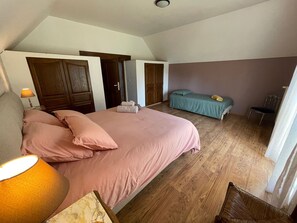 5 habitaciones, wifi gratis y ropa de cama