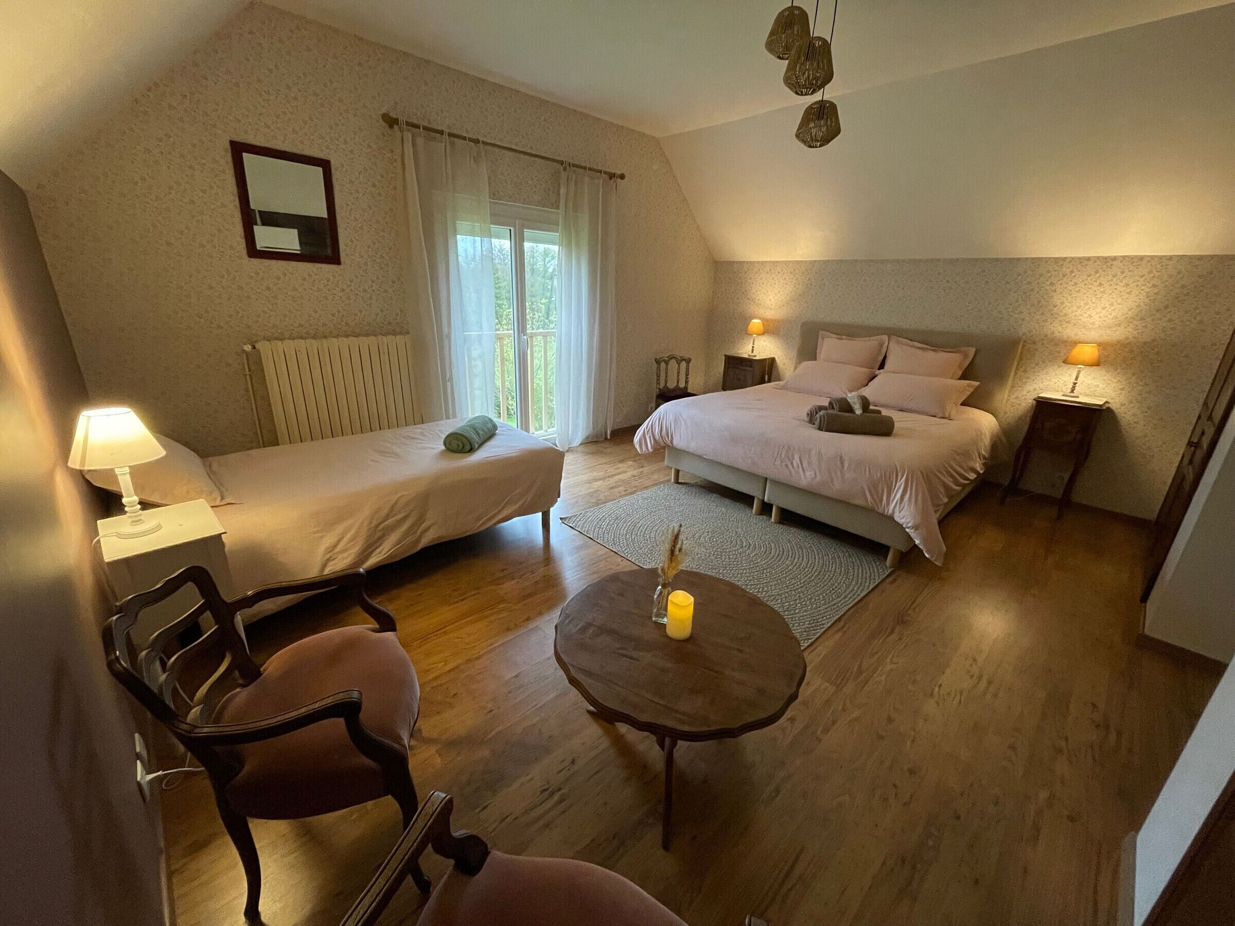 5 bedrooms, free WiFi, bed sheets